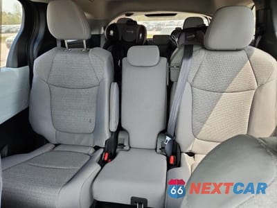 Zdjęcie 10 z 13 samochodu: 2025 TOYOTA SIENNA LE 8-PASSENGER VIN:5TDKSKFC8SS222494 - miniatura
