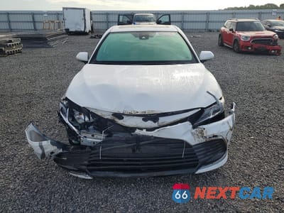 Piąte zdjęcie samochodu w środku: 2024 TOYOTA CAMRY LE VIN:4T1R11AK0RU261365 - miniatura