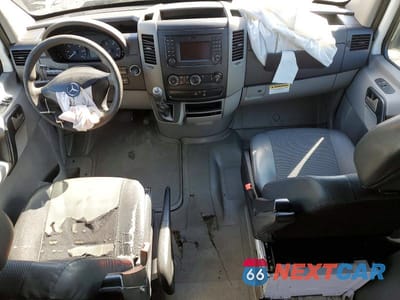 Zdjęcie 8 z 13 samochodu: 2015 MERCEDES-BENZ SPRINTER 2500 VIN:WD3PE8DC1FP139177 - miniatura