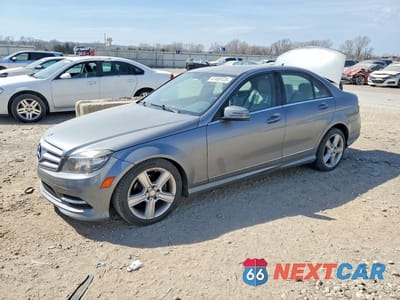 2011 MERCEDES-BENZ C 300 WDDGF5EB5BR136651 - główne zdjęcie licytacji z USA - miniatura
