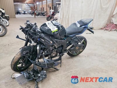 Trzecie zdjęcie samochodu z tyłu: 2023 KAWASAKI ZX636 K VIN:JKBZXJH13PA017620 - miniatura
