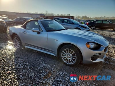 Czwarte zdjęcie samochodu z boku: 2018 FIAT 124 SPIDER CLASSICA VIN:JC1NFAEK8J0137948 - miniatura
