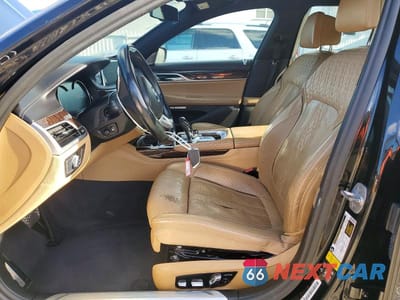 Zdjęcie 7 z 12 samochodu: 2018 BMW 750 XI VIN:WBA7F2C57JG423745 - miniatura