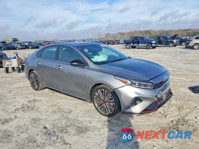 Czwarte zdjęcie samochodu z boku: 2024 KIA FORTE GT VIN:3KPF44AC3RE808636 - miniatura