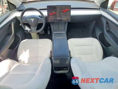 Zdjęcie 8 z 13 samochodu: 2024 TESLA MODEL Y VIN:7SAYGAEE2RF120134 - miniatura