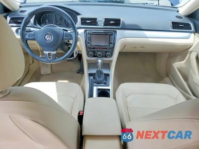Zdjęcie 8 z 11 samochodu: 2012 VOLKSWAGEN PASSAT SE VIN:1VWBP7A38CC016503 - miniatura