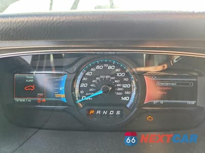 Zdjęcie 9 z 11 samochodu: 2016 FORD TAURUS SEL VIN:1FAHP2E84GG115667 - miniatura