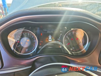 Zdjęcie 9 z 11 samochodu: 2019 DODGE CHALLENGER SXT VIN:2C3CDZGG1KH760014 - miniatura