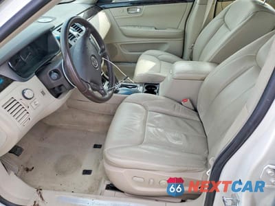 Zdjęcie 7 z 11 samochodu: 2008 CADILLAC DTS VIN:1G6KD57Y78U132993 - miniatura