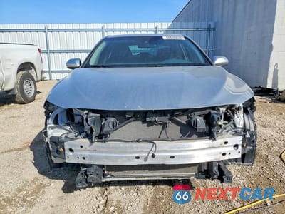 Piąte zdjęcie samochodu w środku: 2018 TOYOTA CAMRY SE VIN:4T1B11HK8JU516033 - miniatura
