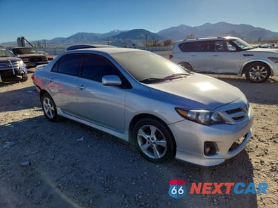 Czwarte zdjęcie samochodu z boku: 2012 TOYOTA COROLLA S VIN:2T1BU4EE7CC809711 - miniatura