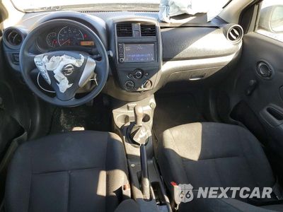 Zdjęcie 8 z 11 samochodu: 2019 NISSAN VERSA S VIN:3N1CN7AP4KL826183 - miniatura