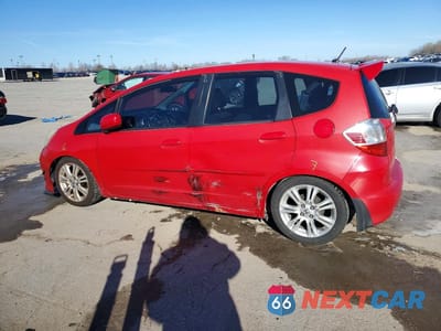 Drugie zdjęcie samochodu z przodu: 2011 HONDA FIT SPORT VIN:JHMGE8H63BC000078 - miniatura