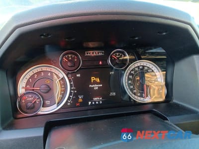 Zdjęcie 9 z 12 samochodu: 2017 RAM 3500 VIN:3C63R3LL1HG778199 - miniatura