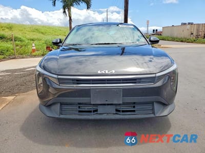 Piąte zdjęcie samochodu w środku: 2025 KIA K4 LXS VIN:3KPFT4DEXSE068847 - miniatura