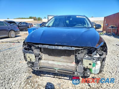 Piąte zdjęcie samochodu w środku: 2017 VOLVO V60 CROSS COUNTRY PREMIER VIN:YV440MWK2H1025339 - miniatura