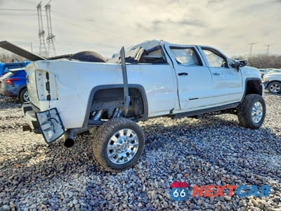 Trzecie zdjęcie samochodu z tyłu: 2016 GMC SIERRA K2500 DENALI VIN:1GT12UE81GF297131 - miniatura