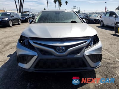 Piąte zdjęcie samochodu w środku: 2022 TOYOTA CAMRY HYBRID SE VIN:4T1S31AK1NU578755 - miniatura