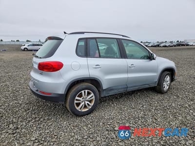 Trzecie zdjęcie samochodu z tyłu: 2017 VOLKSWAGEN TIGUAN S VIN:WVGBV7AX5HK017287 - miniatura
