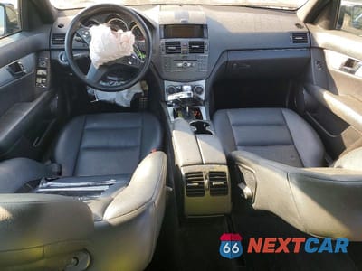Zdjęcie 8 z 11 samochodu: 2010 MERCEDES-BENZ C 300 VIN:WDDGF5EB2AA395823 - miniatura