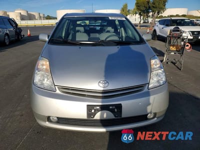 Piąte zdjęcie samochodu w środku: 2004 TOYOTA PRIUS BASE VIN:JTDKB20UX40017461 - miniatura
