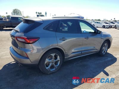 Trzecie zdjęcie samochodu z tyłu: 2024 FORD ESCAPE ST LINE VIN:1FMCU0MZ8RUA33145 - miniatura