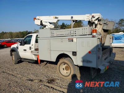 Trzecie zdjęcie samochodu z tyłu: 2008 FORD F450 SUPER DUTY BUCKET TRUCK VIN:1FD4F46YX8EB78304 - miniatura