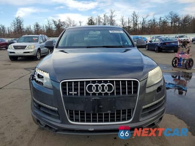 Piąte zdjęcie samochodu w środku: 2014 AUDI Q7 PREMIUM PLUS VIN:WA1LGAFE4ED008307 - miniatura