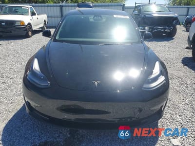 Piąte zdjęcie samochodu w środku: 2023 TESLA MODEL 3 VIN:5YJ3E1ECXPF586063 - miniatura