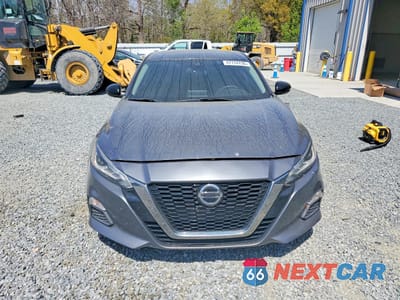 Piąte zdjęcie samochodu w środku: 2020 NISSAN ALTIMA 2.5 SR VIN:1N4BL4CV9LC226903 - miniatura