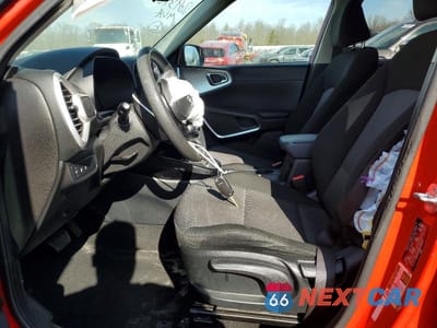 Zdjęcie 7 z 12 samochodu: 2024 KIA SOUL LX VIN:KNDJ23AU9R7223840 - miniatura