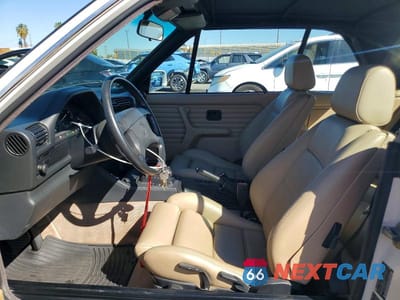 Zdjęcie 7 z 11 samochodu: 1990 BMW 325 IC AUTOMATIC VIN:WBABB2310LEC23343 - miniatura