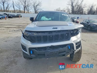 Piąte zdjęcie samochodu w środku: 2024 JEEP GRAND CHEROKEE TRAILHAWK 4XE VIN:1C4RJYC69R8956840 - miniatura