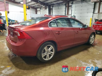 Trzecie zdjęcie samochodu z tyłu: 2015 VOLVO S60 PREMIER VIN:YV140MFB6F1305999 - miniatura