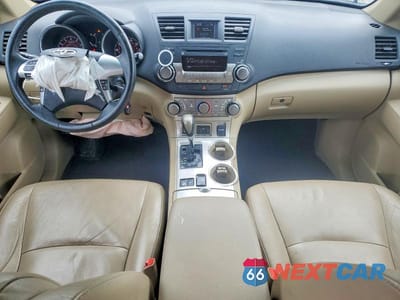 Zdjęcie 8 z 12 samochodu: 2012 TOYOTA HIGHLANDER SE VIN:5TDBK3EH4CS113423 - miniatura