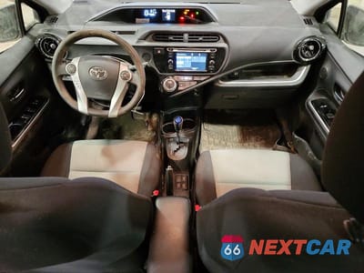 Zdjęcie 8 z 12 samochodu: 2015 TOYOTA PRIUS C VIN:JTDKDTB37F1107748 - miniatura