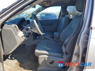 Zdjęcie 7 z 14 samochodu: 2006 JEEP GRAND CHEROKEE LAREDO VIN:1J4GR48K36C241134 - miniatura