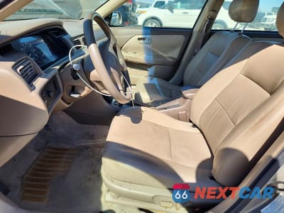 Zdjęcie 7 z 11 samochodu: 2000 TOYOTA CAMRY LE VIN:4T1BG22K3YU007152 - miniatura