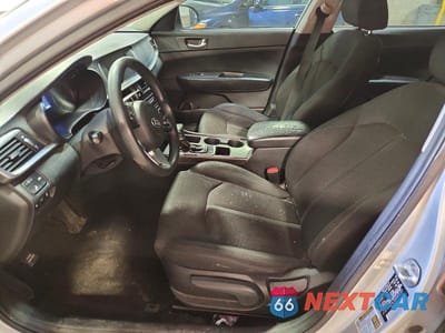 Zdjęcie 7 z 12 samochodu: 2019 KIA OPTIMA LX VIN:5XXGT4L3XKG345167 - miniatura