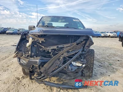 Piąte zdjęcie samochodu w środku: 2021 FORD F150 SUPERCREW VIN:1FTFW1E52MFC76489 - miniatura