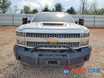 Piąte zdjęcie samochodu w środku: 2019 CHEVROLET SILVERADO HD FLATBED TRUCK VIN:1GB4KVCY3KF152210 - miniatura