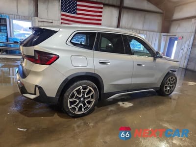 Trzecie zdjęcie samochodu z tyłu: 2023 BMW X1 XDRIVE28I VIN:WBX73EF07P5X75650 - miniatura