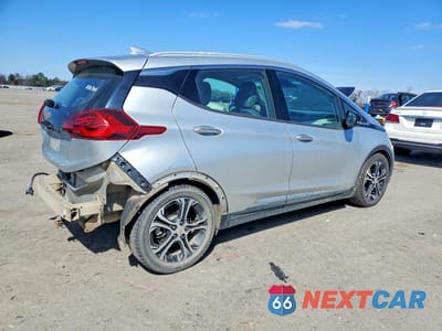 Trzecie zdjęcie samochodu z tyłu: 2017 CHEVROLET BOLT EV PREMIER VIN:1G1FX6S02H4161078 - miniatura