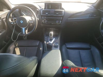 Zdjęcie 8 z 11 samochodu: 2016 BMW M235I VIN:WBA1J7C52GV359586 - miniatura