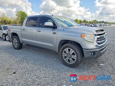 Czwarte zdjęcie samochodu z boku: 2017 TOYOTA TUNDRA 1794 EDITION VIN:5TFAW5F11HX591541 - miniatura