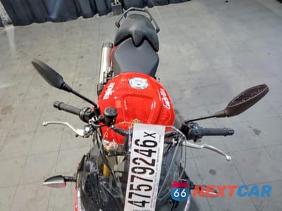 Piąte zdjęcie samochodu w środku: 2024 APRILIA TUONO V4 1100 VIN:ZD4KZUA05RS001039 - miniatura