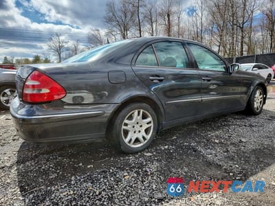 Trzecie zdjęcie samochodu z tyłu: 2004 MERCEDES-BENZ E 320 VIN:WDBUF65J04A494220 - miniatura