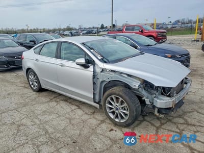 Czwarte zdjęcie samochodu z boku: 2017 FORD FUSION SE VIN:3FA6P0HD4HR337320 - miniatura