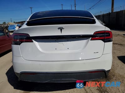 Zdjęcie 6 z 14 samochodu: 2022 TESLA MODEL X VIN:7SAXCBE68NF329569 - miniatura