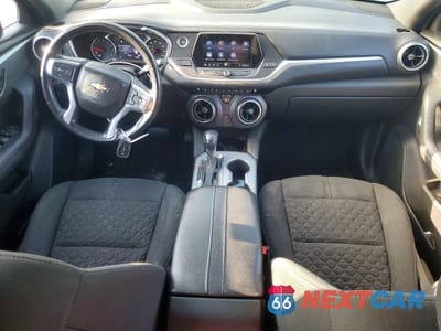 Zdjęcie 8 z 13 samochodu: 2020 CHEVROLET BLAZER 2LT VIN:3GNKBCRS1LS667365 - miniatura